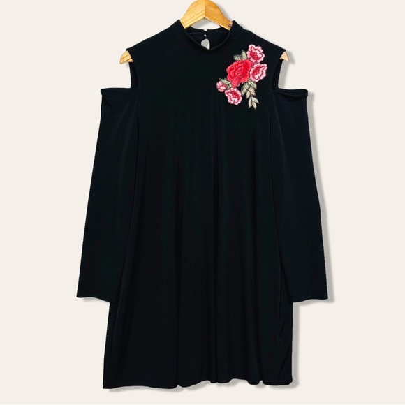 AGB Black Mock Neck Cold Shoulder Embroidered Floral Summer Mini Shift Dress - Picture 2 of 11